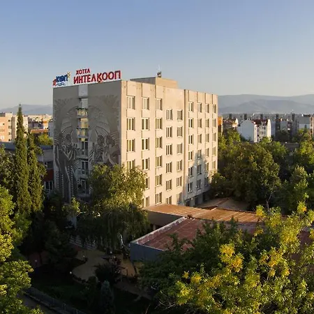 インテルクープ