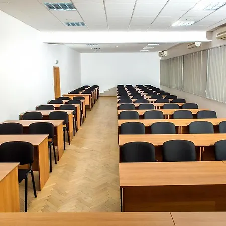 インテルクープ ホテル 2*